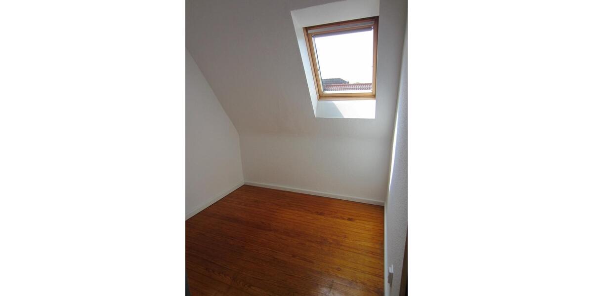 Einfamilienhaus Cadenberge - 3 Zimmer, 90 m&sup2;, 825&euro; | Angebot:25643736