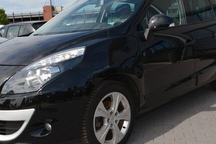 Renault Scenic 37.634 km 9.999 &euro; Cuxhaven 27472