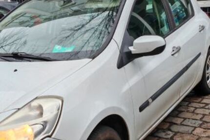 Renault Clio 303.000 km 899 &euro; Cuxhaven 27474
