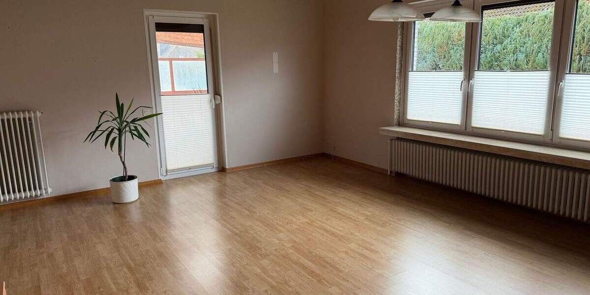 Mehrfamilienhaus, Wohnhaus Cadenberge - 6 Zimmer, 118 m&sup2;, 269.000&euro; | Angebot:25725903