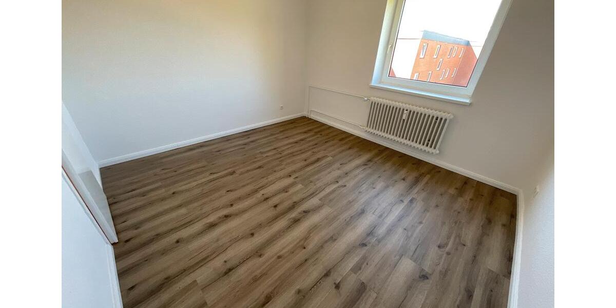 Etagenwohnung Brunsbüttel - 4 Zimmer, 85 m&sup2;, 669&euro; | Angebot:26365505