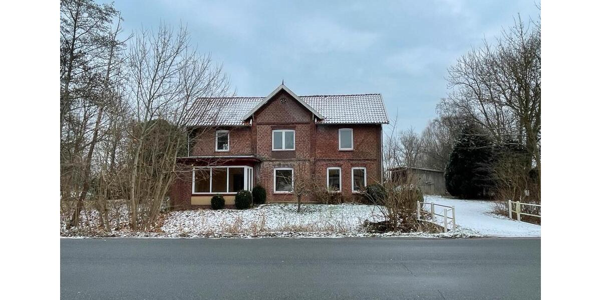 Mehrfamilienhaus, Wohnhaus Bülkau - 10 Zimmer, 280 m&sup2;, 185.000&euro; | Angebot:26041190