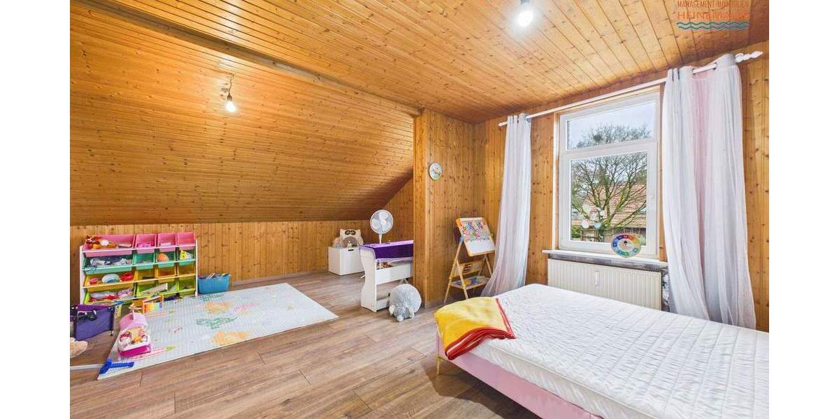 Einfamilienhaus Geestland Drangstedt - 8 Zimmer, 230 m&sup2;, 225.000&euro; | Angebot:25730350