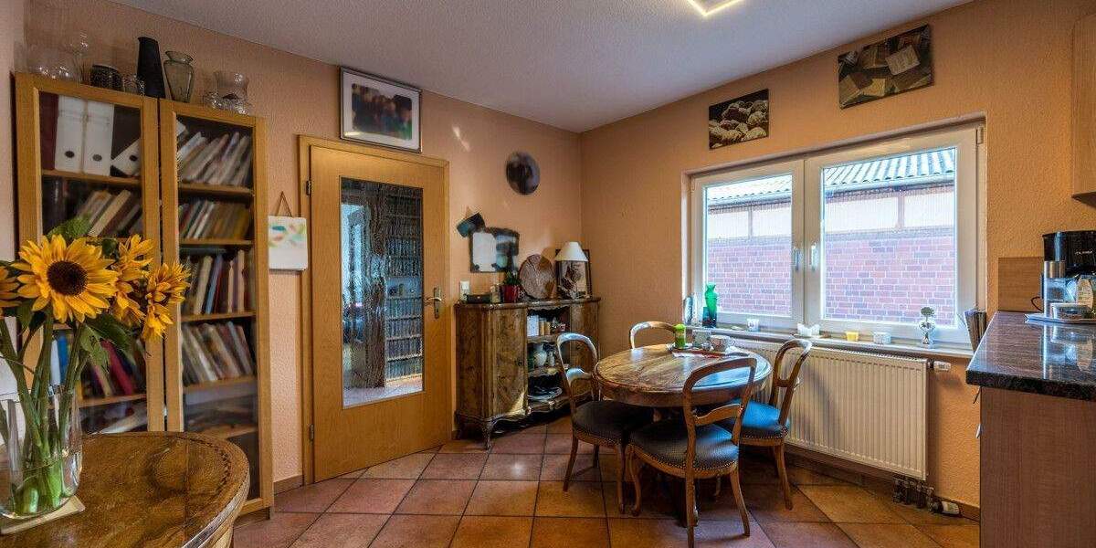 Einfamilienhaus Geestland-Debstedt Debstedt - 8 Zimmer, 242 m&sup2;, 570.000&euro; | Angebot:25737096