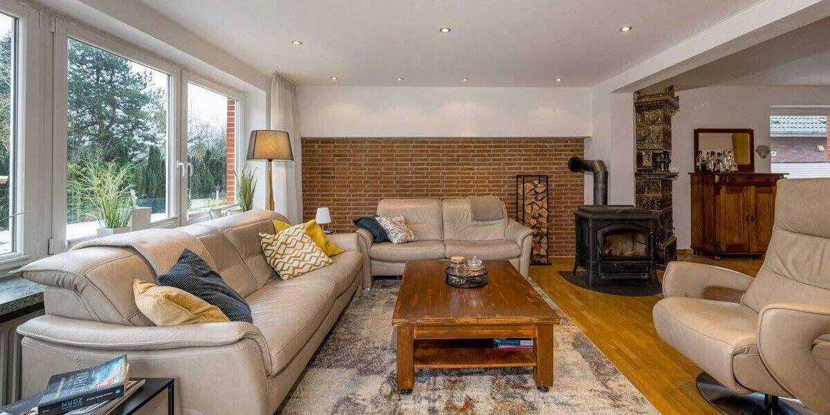 Mehrfamilienhaus, Wohnhaus Cuxhaven / Stickenbüttel Stickenbüttel - 8 Zimmer, 211 m&sup2;, 439.000&euro; | Angebot:25676361