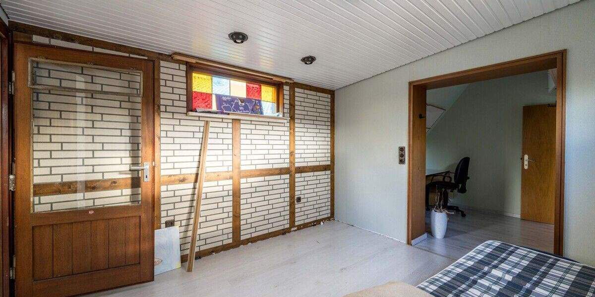 Einfamilienhaus Geestland Debstedt - 7 Zimmer, 121 m&sup2;, 195.000&euro; | Angebot:25676350