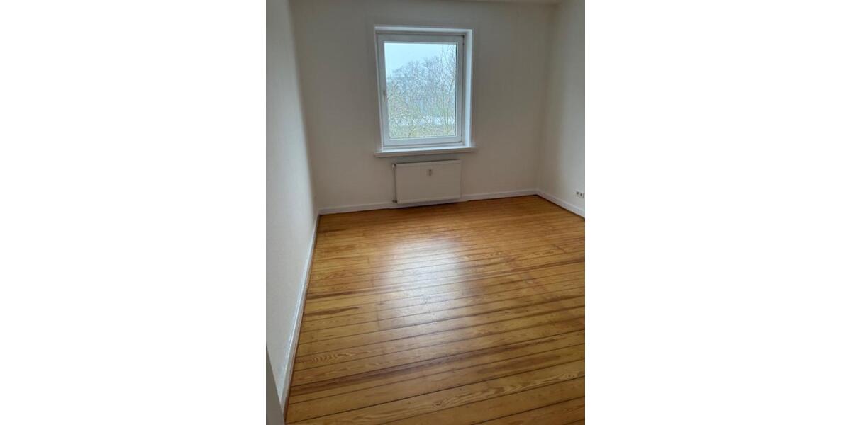 Etagenwohnung Cuxhaven - 3 Zimmer, 72 m&sup2;, 650&euro; | Angebot:25073657