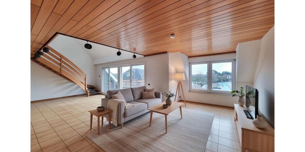 Dachgeschoßwohnung Cuxhaven - 2.5 Zimmer, 135 m&sup2;, 1.118&euro; | Angebot:26004700