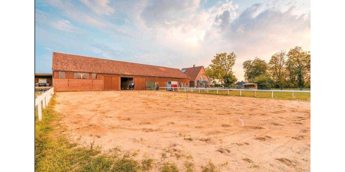 Einfamilienhaus Neuhaus (Oste) - 8 Zimmer, 310 m&sup2;, 395.000&euro; | Angebot:27028550
