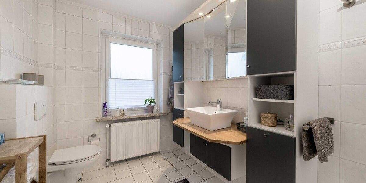 Mehrfamilienhaus, Wohnhaus Cuxhaven / Stickenbüttel Stickenbüttel - 8 Zimmer, 211 m&sup2;, 439.000&euro; | Angebot:25676361