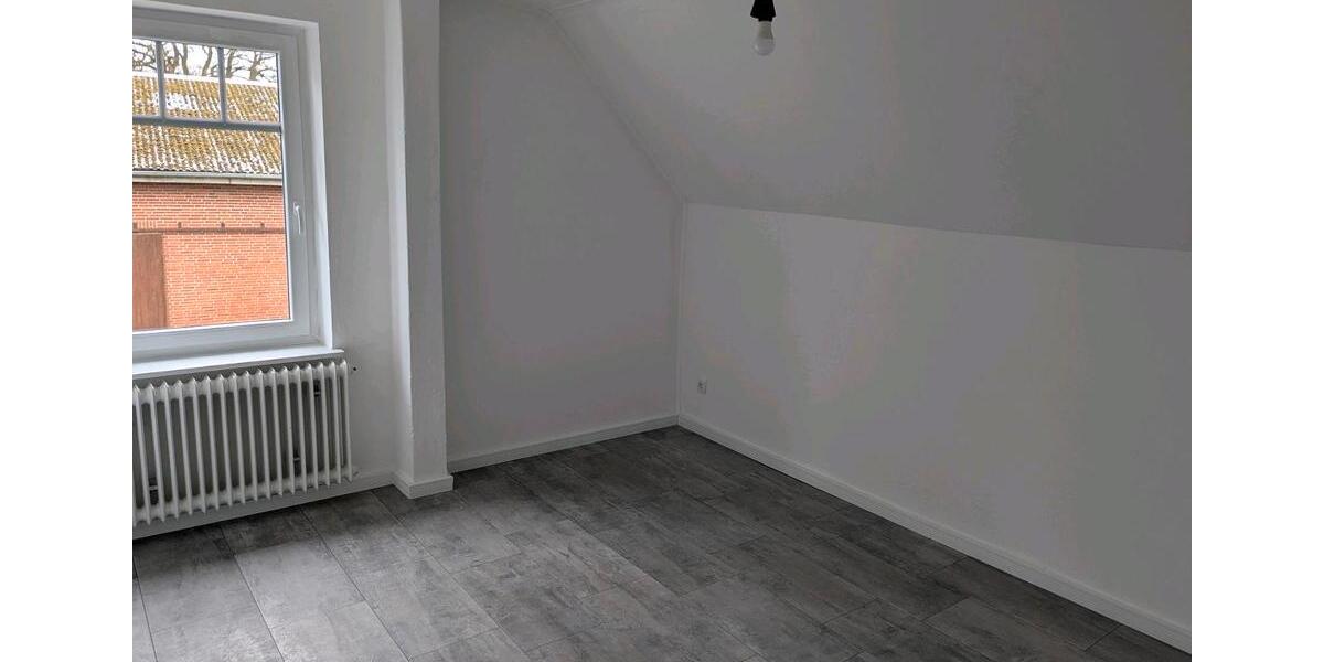 Dachgeschoßwohnung Geestland Bad Bederkesa - 4 Zimmer, 88 m&sup2;, 790&euro; | Angebot:25590478