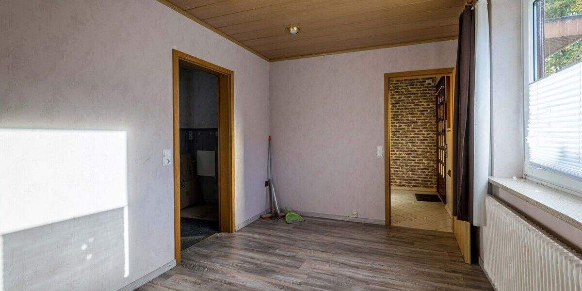 Einfamilienhaus Geestland Debstedt - 7 Zimmer, 121 m&sup2;, 195.000&euro; | Angebot:25676350