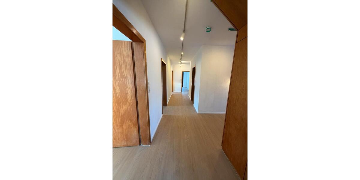 Einfamilienhaus Brunsbüttel - 7.5 Zimmer, 203 m&sup2;, 1.500&euro; | Angebot:26365107