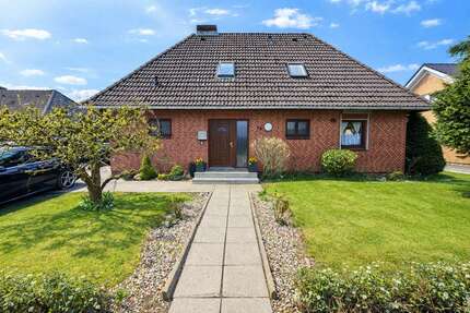 Haus Brunsbüttel - 6 Zimmer, 148 m&sup2;, 285.000&euro; | Angebot:26072481