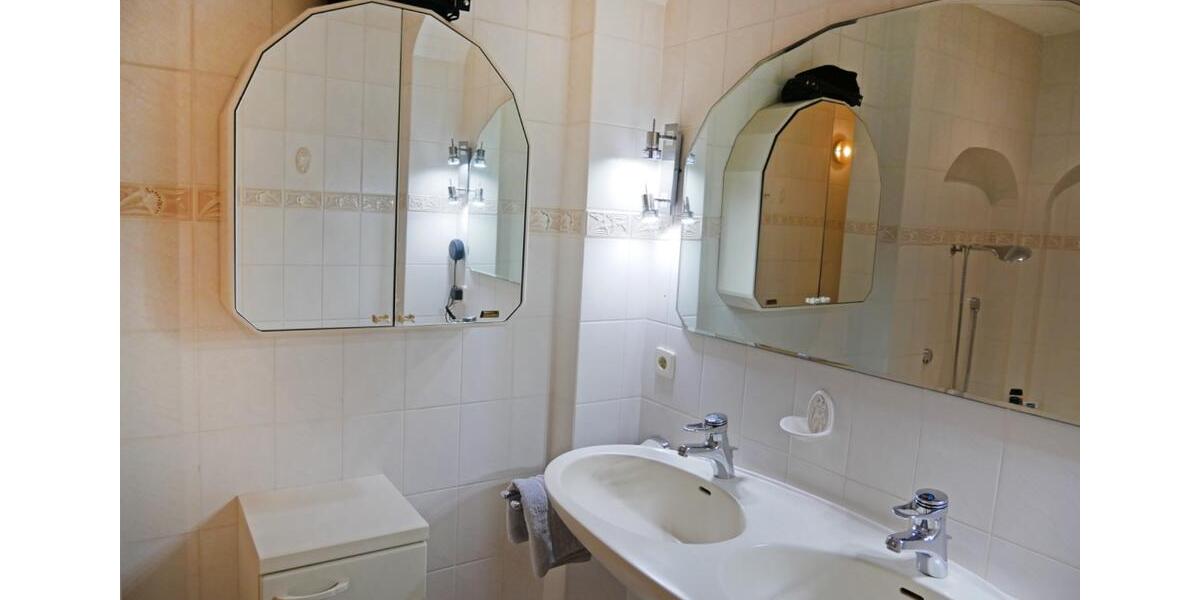 Erdgeschoßwohnung Cuxhaven Duhnen - 5 Zimmer, 143 m&sup2;, 1.400&euro; | Angebot:25887208