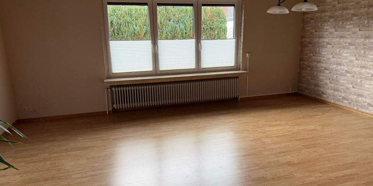 Mehrfamilienhaus, Wohnhaus Cadenberge - 6 Zimmer, 118 m&sup2;, 269.000&euro; | Angebot:25725903