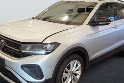 VW T-Cross 23.357 km 24.905 &euro; Cuxhaven 27472