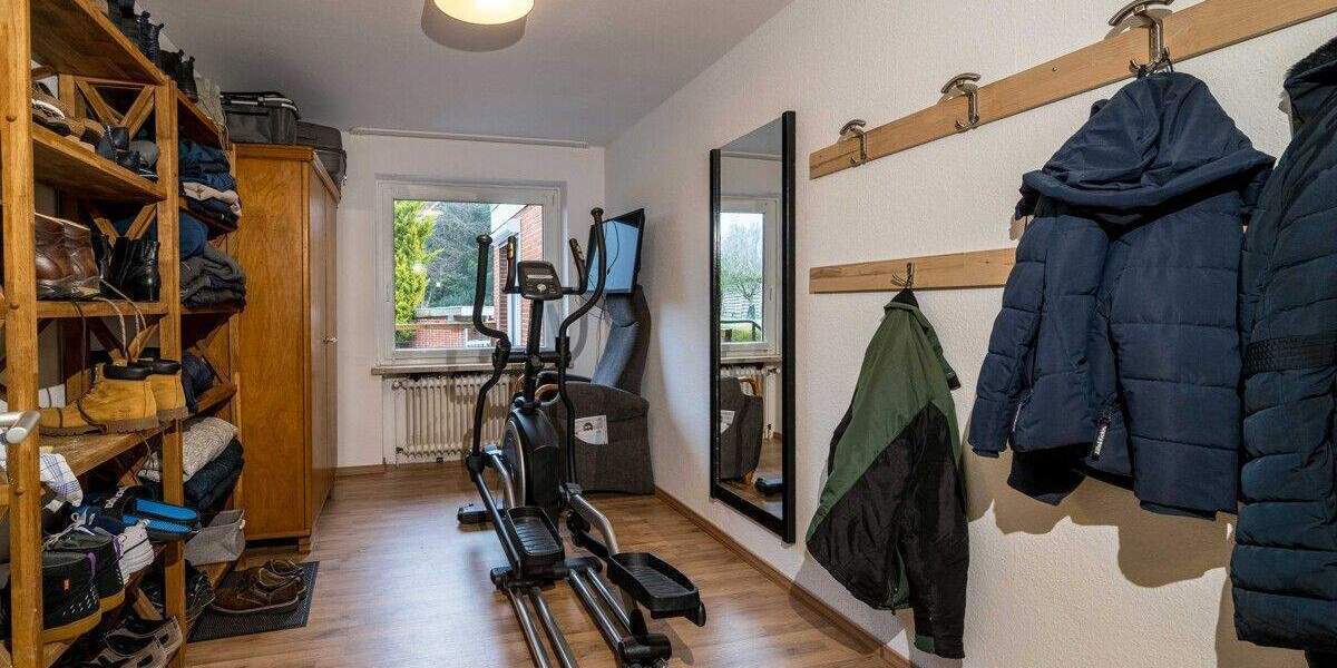 Mehrfamilienhaus, Wohnhaus Cuxhaven / Stickenbüttel Stickenbüttel - 8 Zimmer, 211 m&sup2;, 439.000&euro; | Angebot:25676361