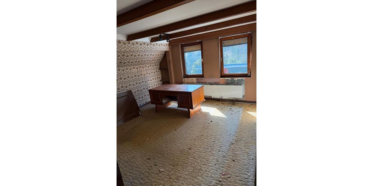 Einfamilienhaus Neuhaus (Oste) - 10 Zimmer, 145 m&sup2;, 75.000&euro; | Angebot:25987642