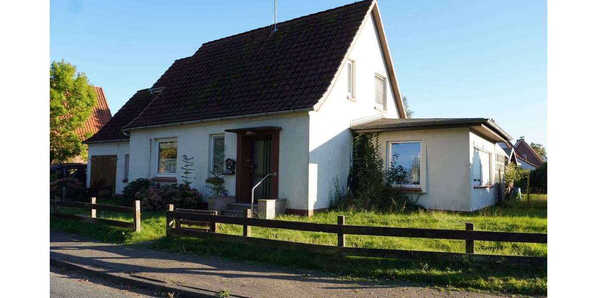 Einfamilienhaus Neuhaus - 6 Zimmer, 127 m&sup2;, 129.000&euro; | Angebot:25201911