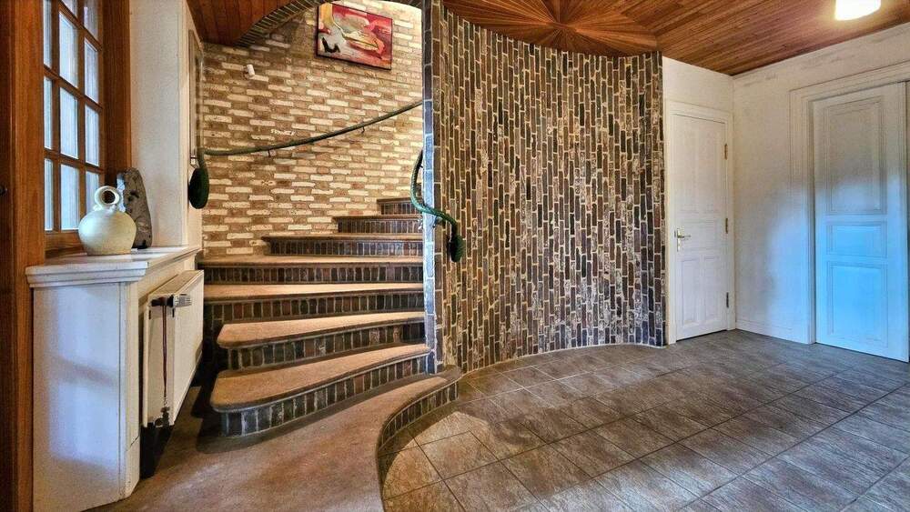 Einfamilienhaus Cuxhaven - 9 Zimmer, 257 m&sup2;, 350.000&euro; | Angebot:25664942