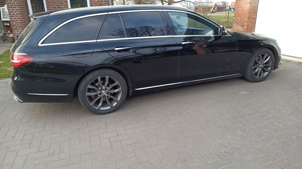 Mercedes-Benz E 220 188.000 km 21.100 &euro; Cadenberge 21781