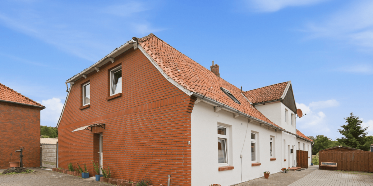 Historisches Mehrfamilienhaus in direkter Flusslage mit großem Entwicklungspotenzial - Mehrfamilienhaus, Wohnhaus Neuhaus (Oste) | Angebot:27225040