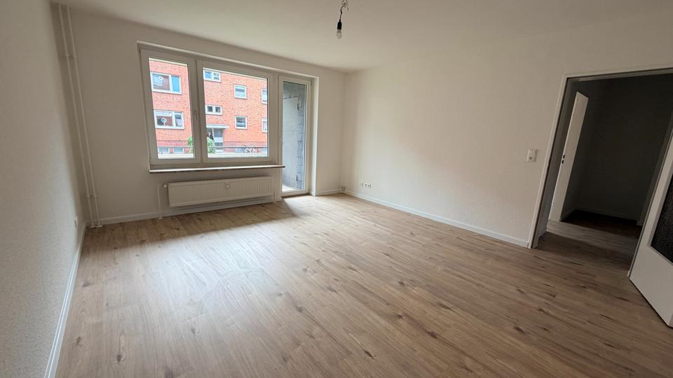 Etagenwohnung Brunsbüttel - 3 Zimmer, 77 m&sup2;, 654&euro; | Angebot:26635392