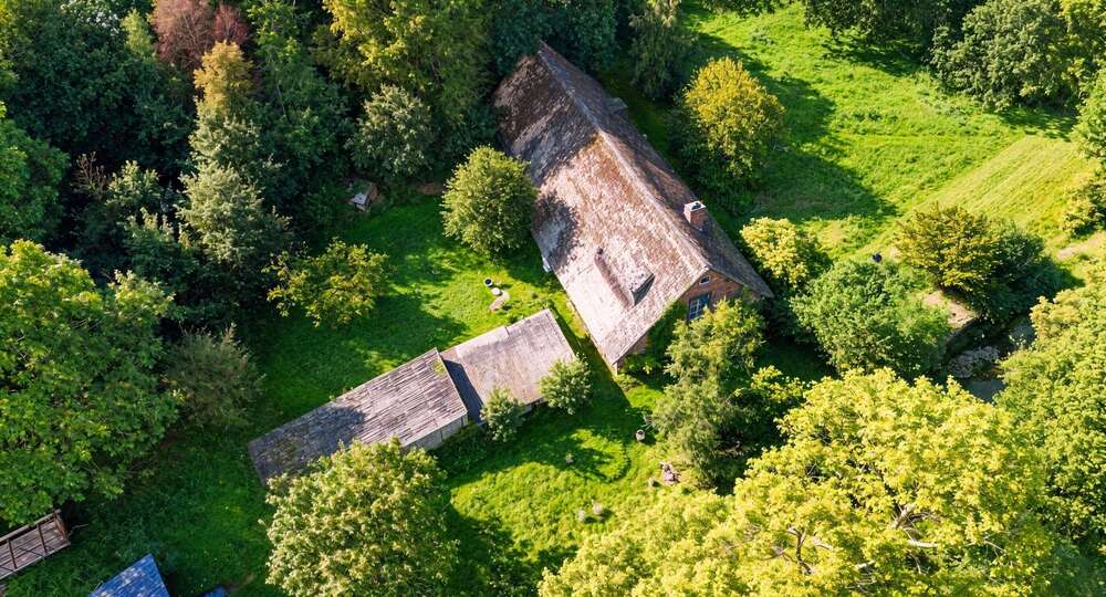 Einfamilienhaus Cadenberge - 10 Zimmer, 450 m&sup2;, 249.000&euro; | Angebot:26008456