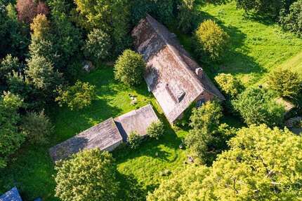 Haus Cadenberge - 10 Zimmer, 450 m&sup2;, 249.000&euro; | Angebot:26008456