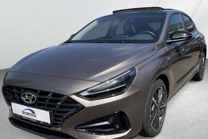Hyundai i30 23.159 km 19.990 &euro; Cuxhaven 27472