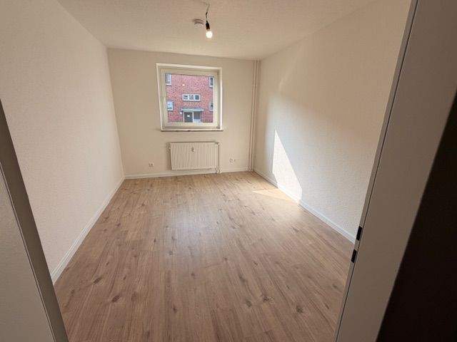 Etagenwohnung Brunsbüttel Brunsbüttel-Nord - 3 Zimmer, 77 m&sup2;, 654&euro; | Angebot:25660686