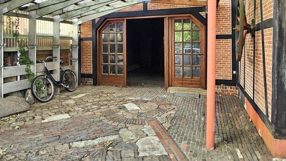 Einfamilienhaus Cuxhaven - 9 Zimmer, 257 m&sup2;, 350.000&euro; | Angebot:25664942