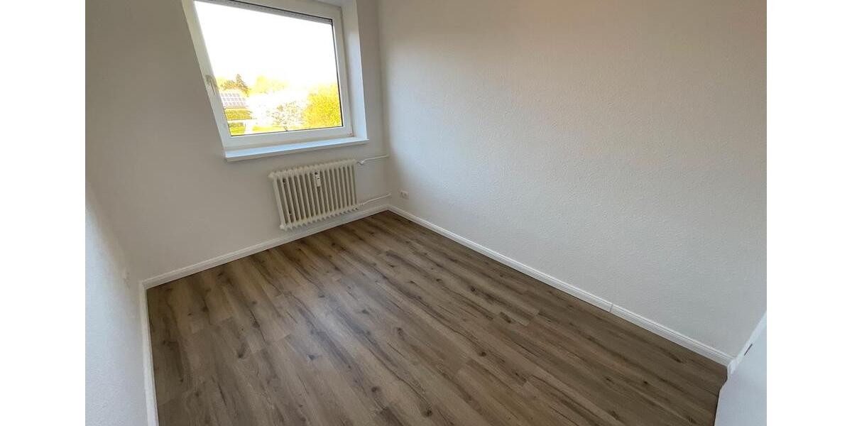 Etagenwohnung Brunsbüttel - 4 Zimmer, 85 m&sup2;, 669&euro; | Angebot:26365505