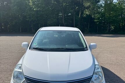 Nissan Tiida 90.000 km 5.000 &euro; Cuxhaven 27472