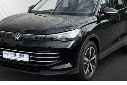 VW Tiguan 2.500 km 53.880 &euro; Marne 25709