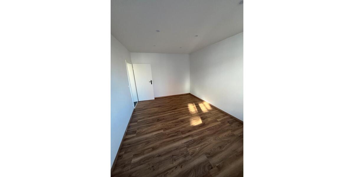 Erdgeschoßwohnung Neuhaus (Oste) - 3.5 Zimmer, 100 m&sup2;, 850&euro; | Angebot:25782492