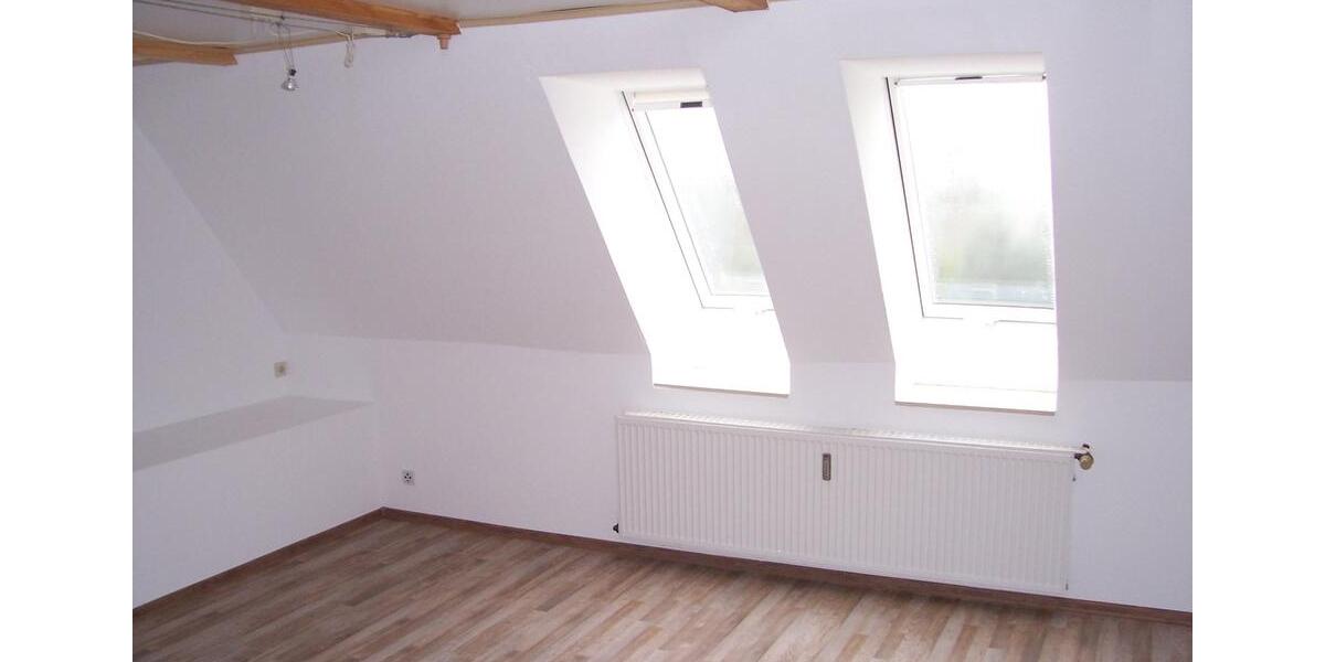 Dachgeschoßwohnung Wurster Nordseeküste - 2 Zimmer, 90 m&sup2;, 655&euro; | Angebot:26032089