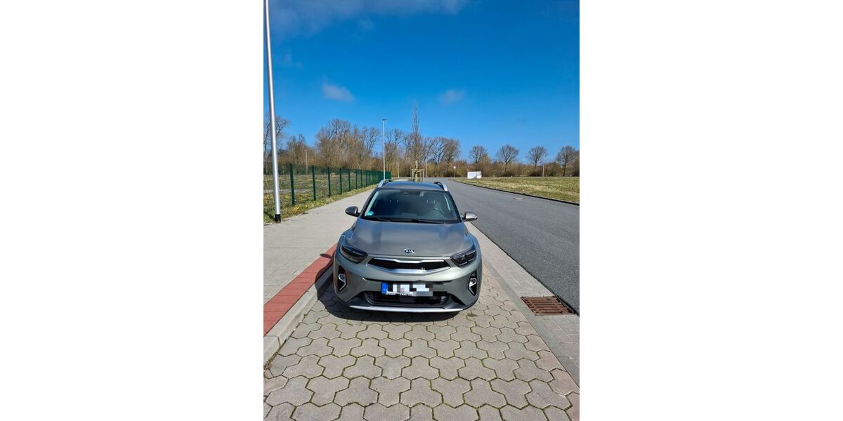 Kia Stonic 49.700 km 14.500 &euro; Cuxhaven 27472
