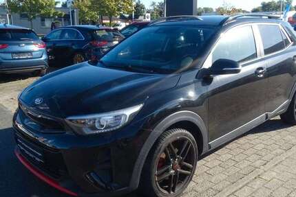 Kia Stonic 30.607 km 15.390 &euro; Cuxhaven 27472