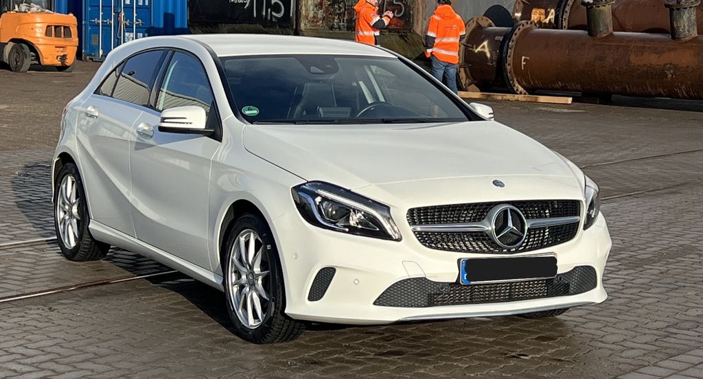 Mercedes-Benz A 180 132.000 km 13.400 &euro; Cuxhaven 27474