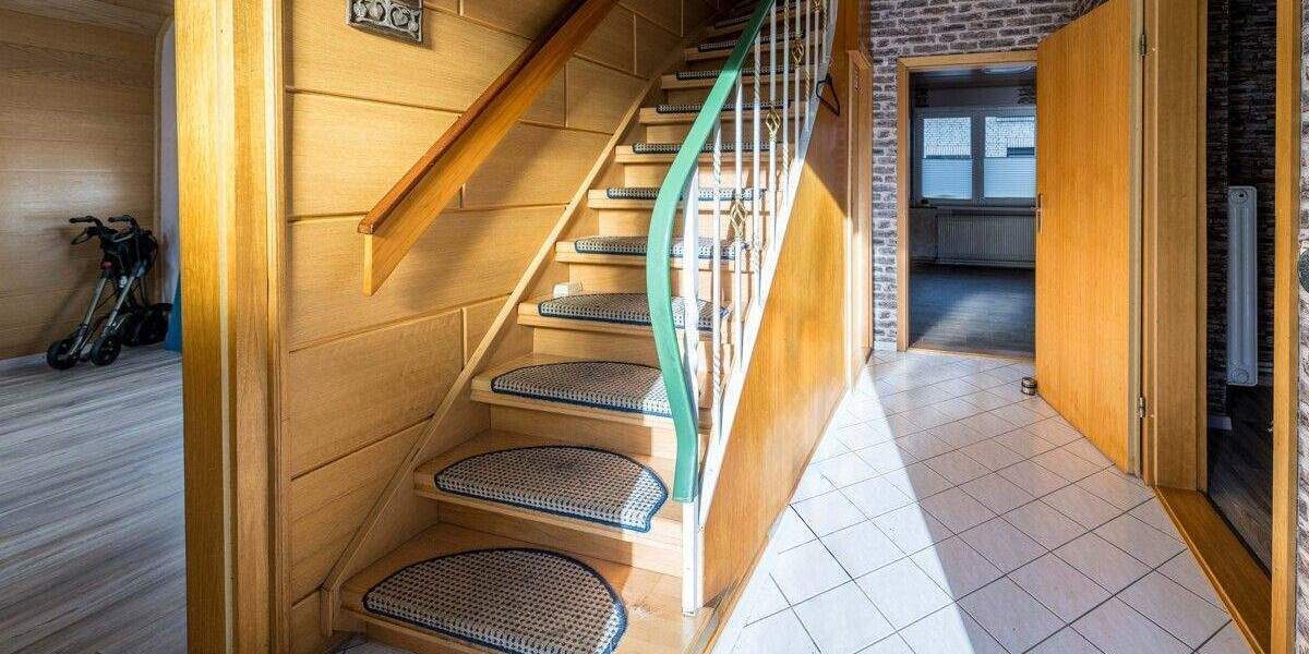 Einfamilienhaus Geestland Debstedt - 7 Zimmer, 121 m&sup2;, 195.000&euro; | Angebot:25676350