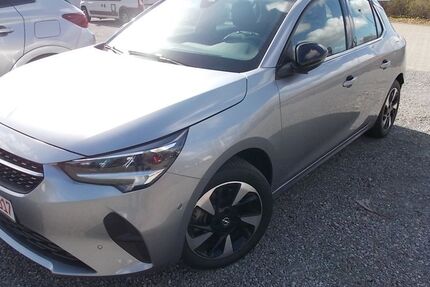 Opel Corsa 37.500 km 16.790 &euro; Brunsbüttel 25541