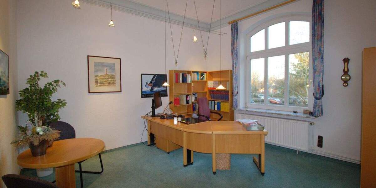 Einfamilienhaus Brunsbüttel - 9 Zimmer, 269 m&sup2;, 287.000&euro; | Angebot:25747319