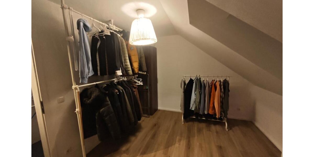 Dachgeschoßwohnung Cuxhaven - 3 Zimmer, 62 m&sup2;, 770&euro; | Angebot:25547941