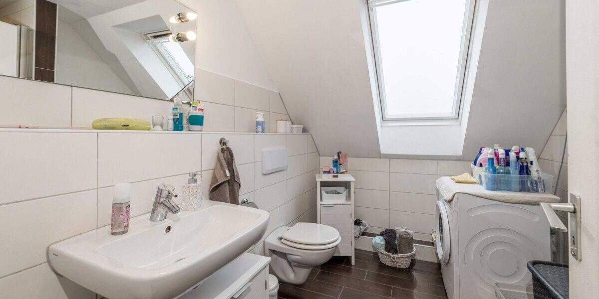 Mehrfamilienhaus, Wohnhaus Cuxhaven / Stickenbüttel Stickenbüttel - 8 Zimmer, 211 m&sup2;, 439.000&euro; | Angebot:25676361