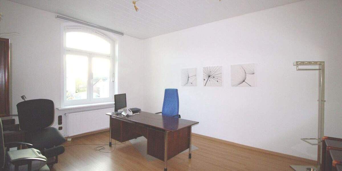 Einfamilienhaus Brunsbüttel - 9 Zimmer, 269 m&sup2;, 287.000&euro; | Angebot:25747319