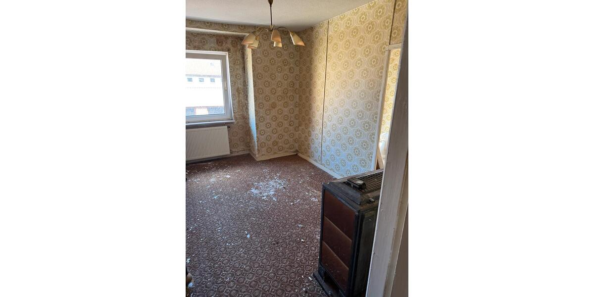 Einfamilienhaus Neuhaus (Oste) - 10 Zimmer, 145 m&sup2;, 75.000&euro; | Angebot:25987642