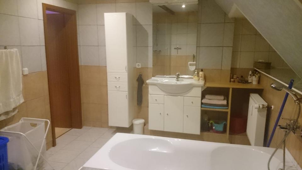 Dachgeschoßwohnung Cuxhaven - 3 Zimmer, 82 m&sup2;, 99.000&euro; | Angebot:27191199