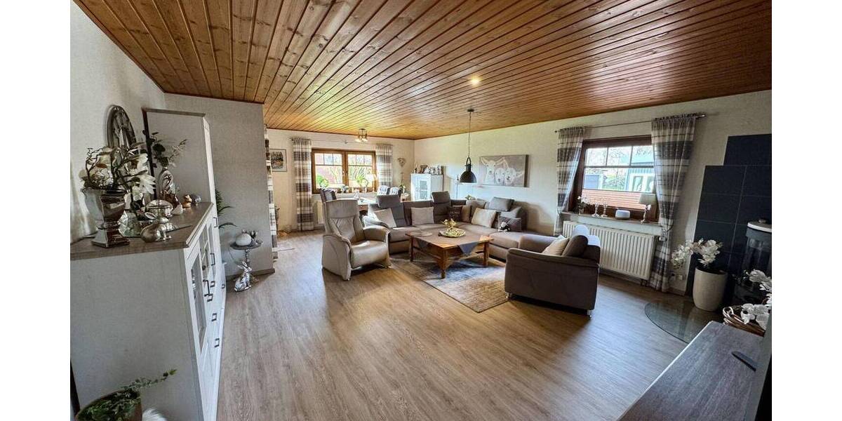 Bungalow Brunsbüttel - 3 Zimmer, 111 m&sup2;, 319.000&euro; | Angebot:26117684